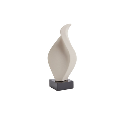 Escultura de cerámica en gris